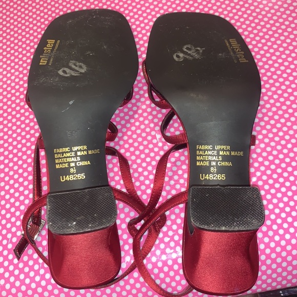 Vintage Ruby Red 2.5inch Heels - Picture 2 of 3